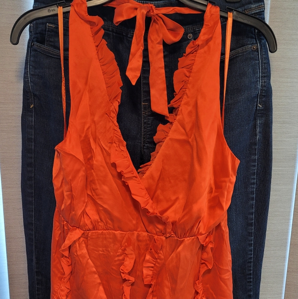 EUC/ I-N-C. International Concepts Halter Silk Top